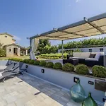 Istria Moderna In Muntic