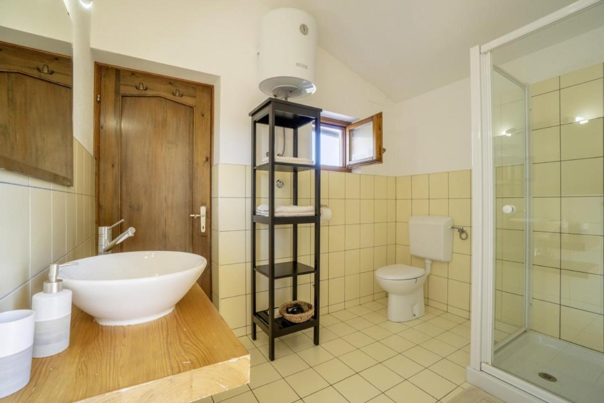Istria Moderna In Muntic