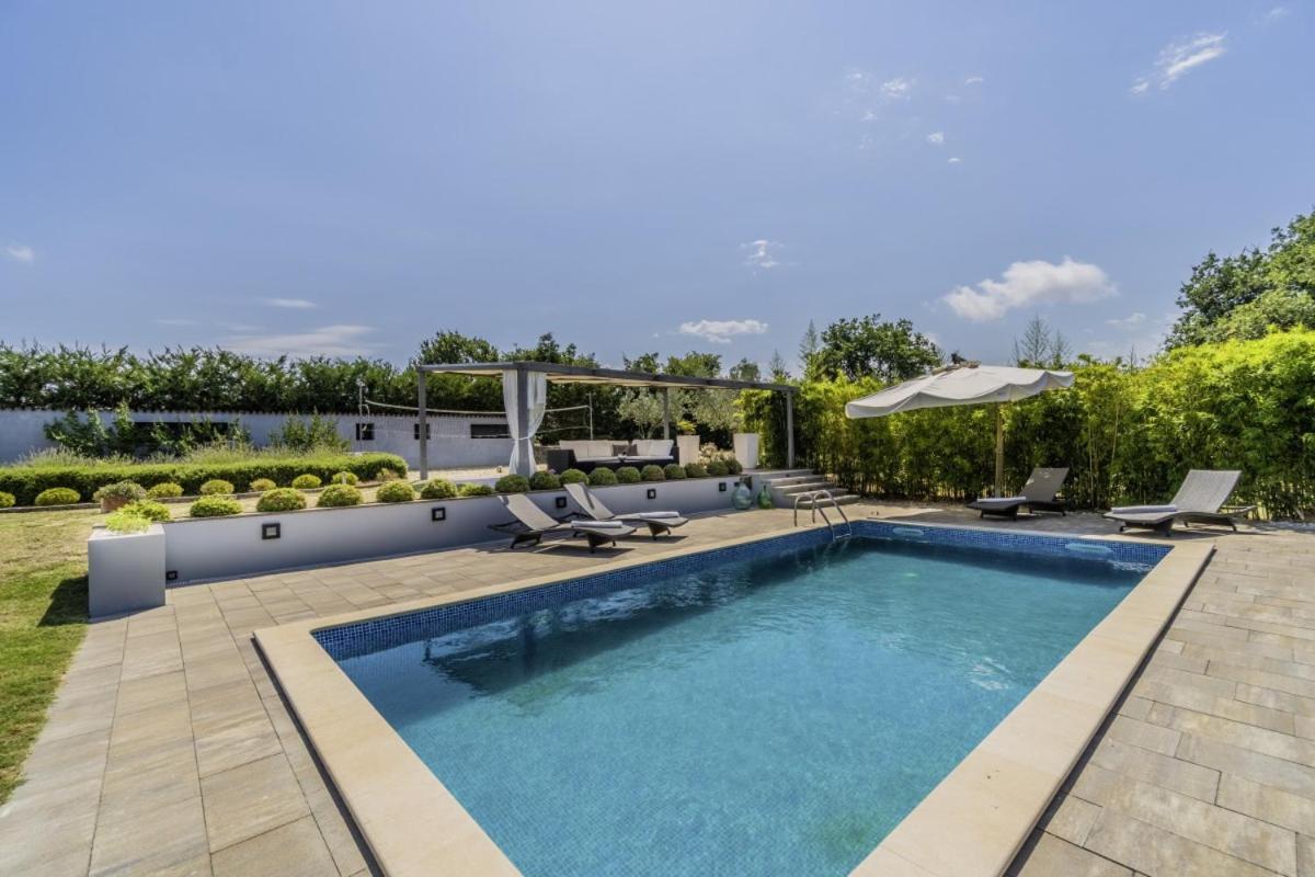 Istria Moderna In Muntic Villa