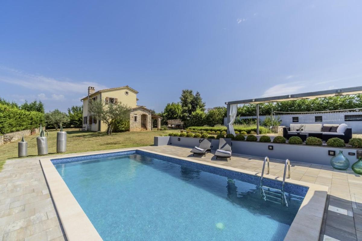 Villa Istria Moderna In Muntic Pula